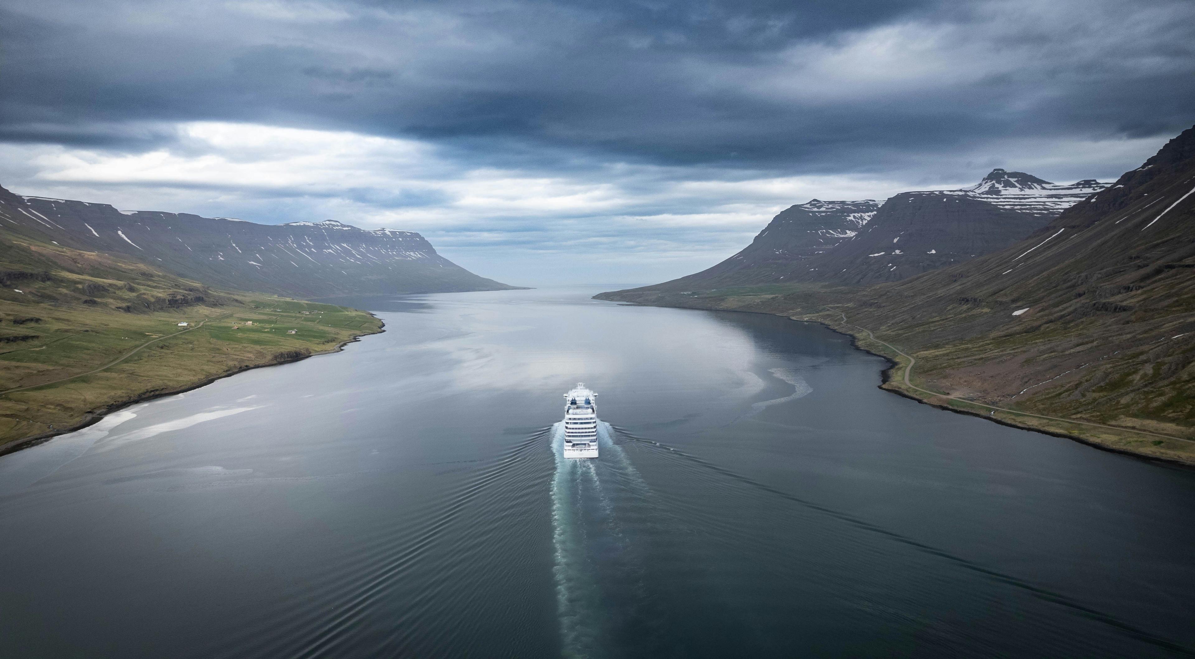 Arctic Fjord Cruise & Relaxation