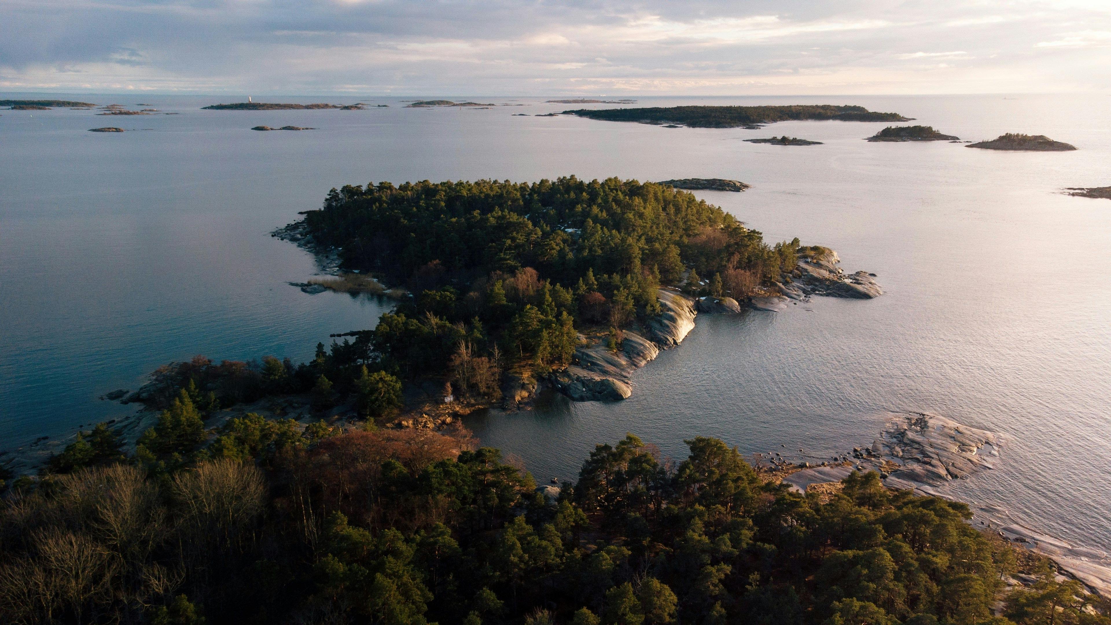 Exploring the Eye Peninsula