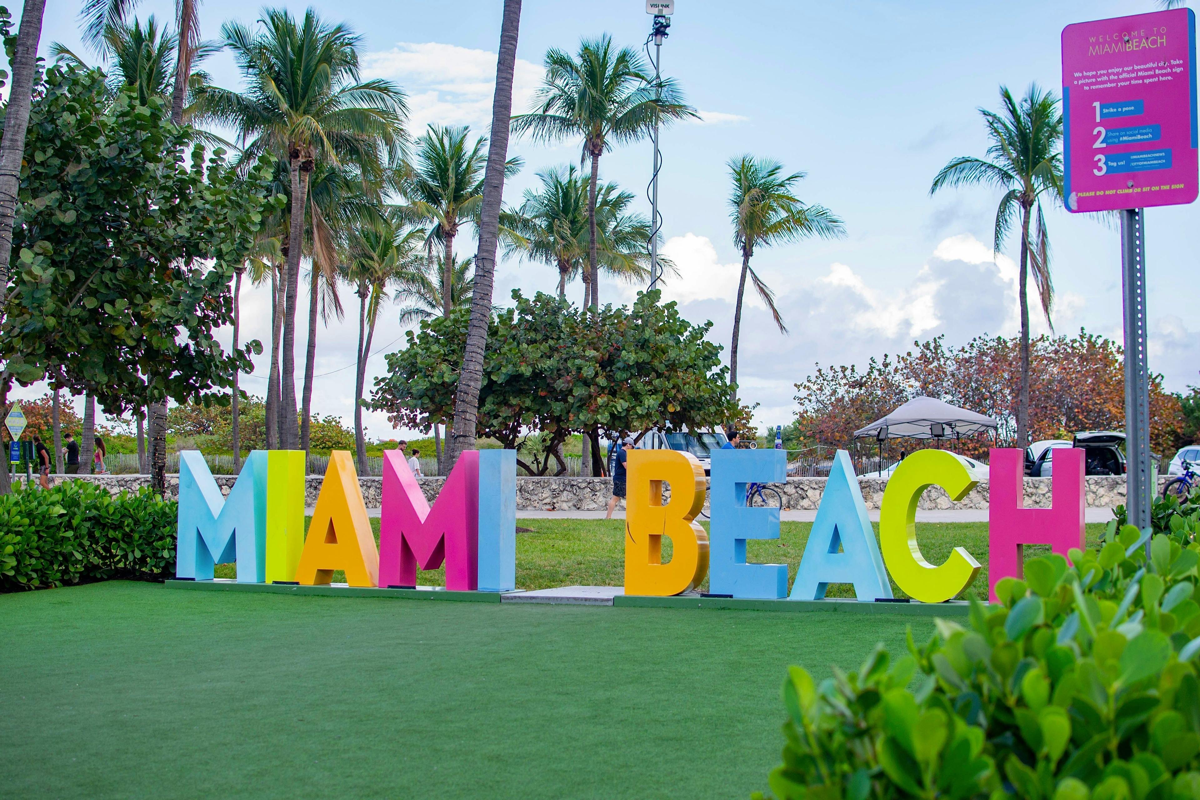 Carnaval Miami – Calle Ocho Music Festival Package