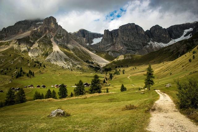 Dolomites Via Ferrata & Alpine Hiking in Italy – The Ultimate Mountain Adventure Expedition