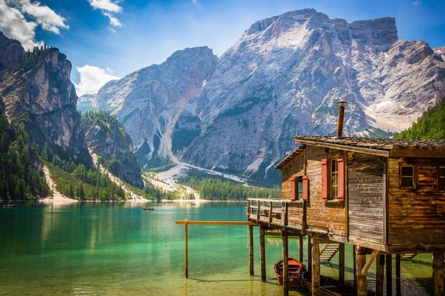 What Nobody Tells You About Hiking the Dolomites for the First Time