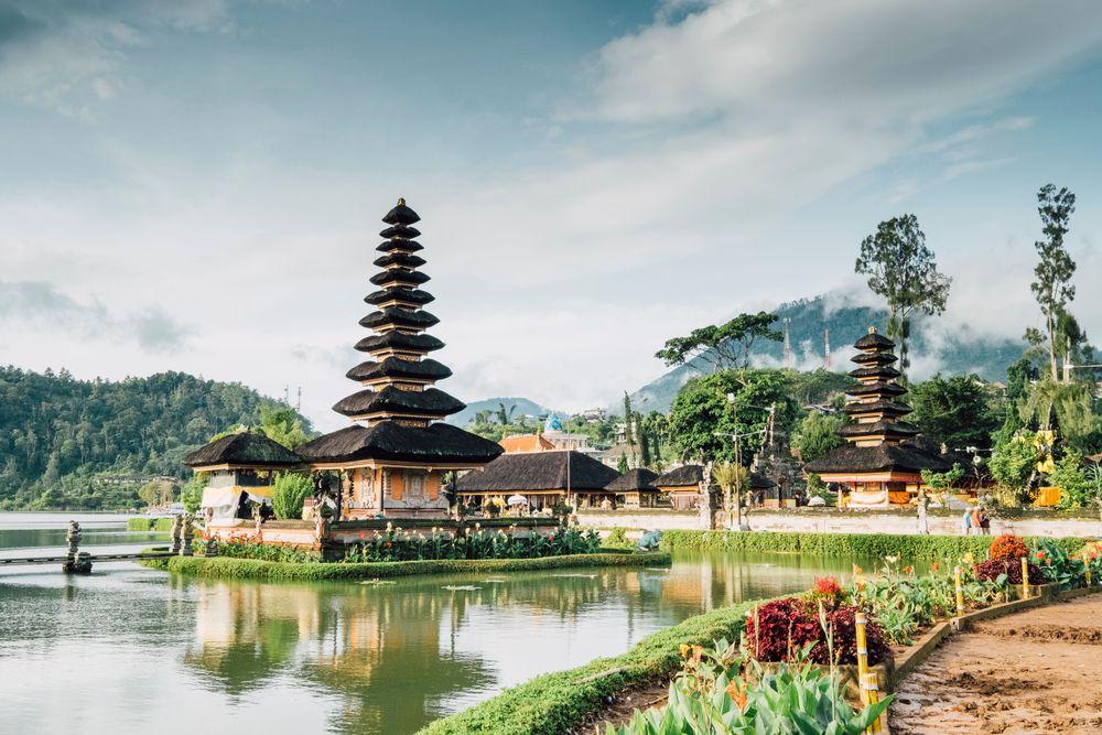 Costa Rica vs Bali: Which Wellness Retreat Is Right for You?