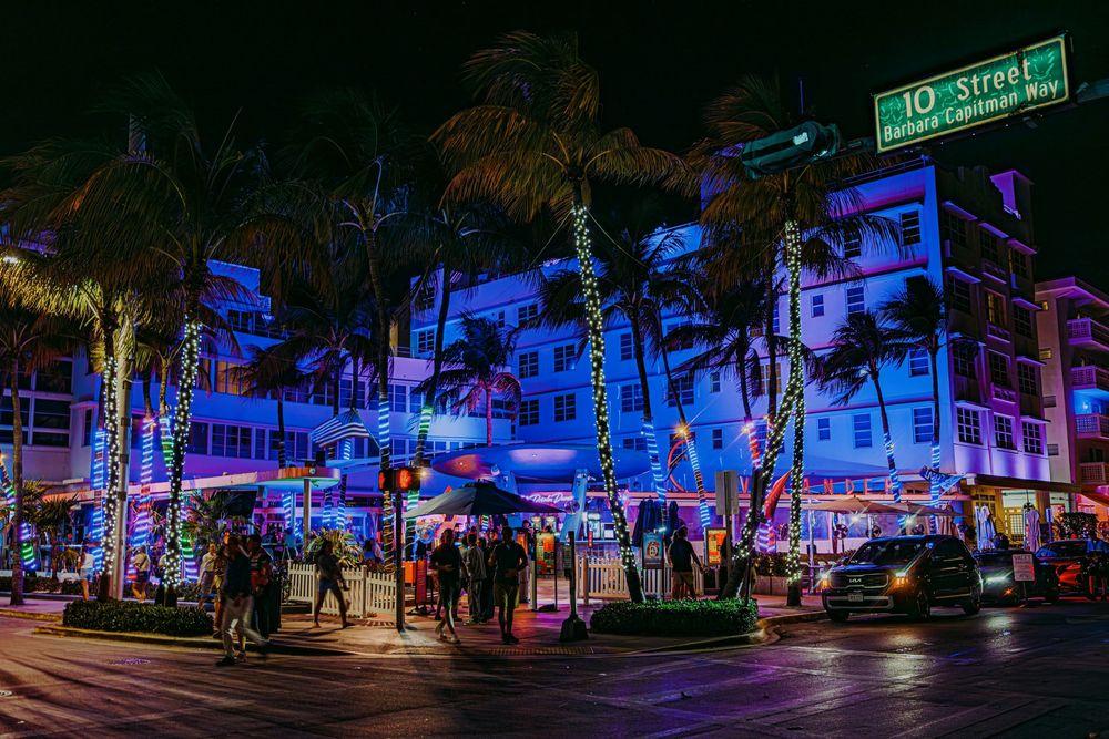 Carnaval Miami – Calle Ocho Music Festival Package