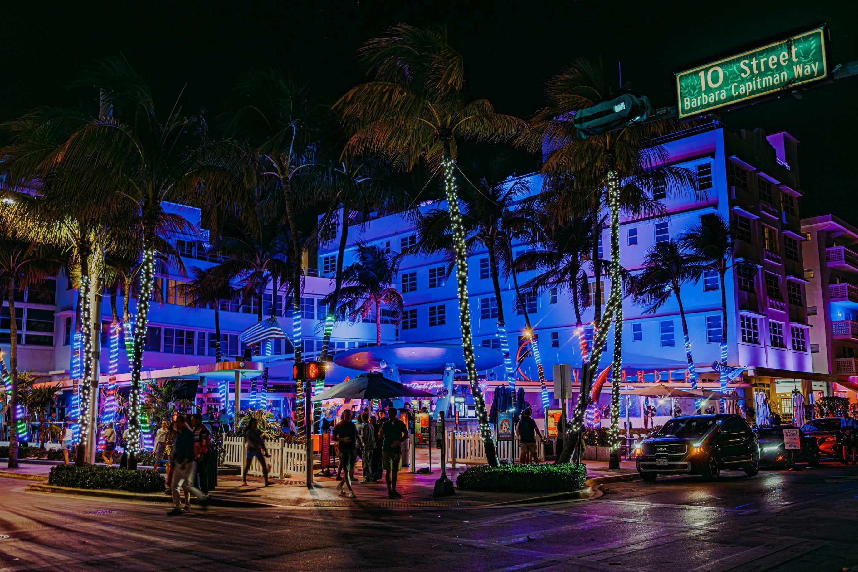 Carnaval Miami – Calle Ocho Music Festival Package